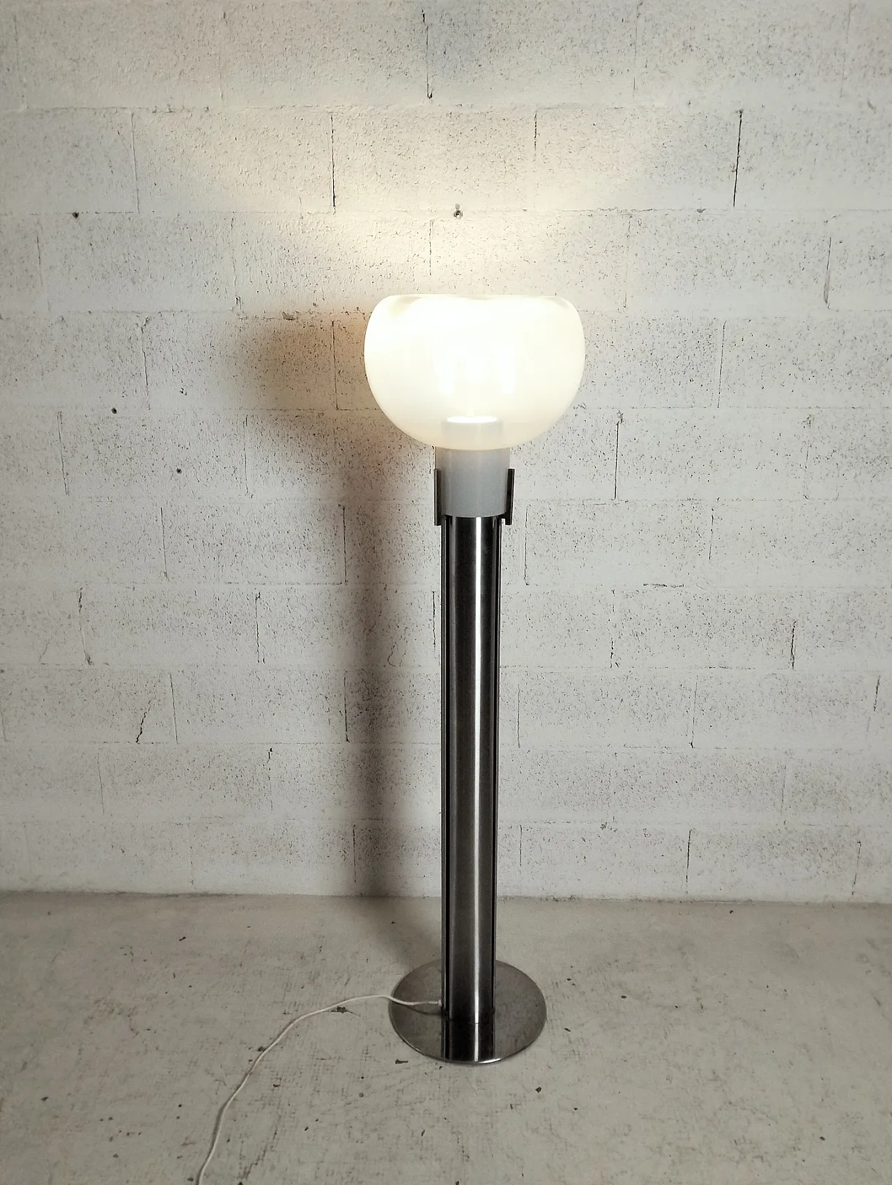 Glass and aluminium floor lamp by Tony Zuccheri for Mazzega, 1970s 12