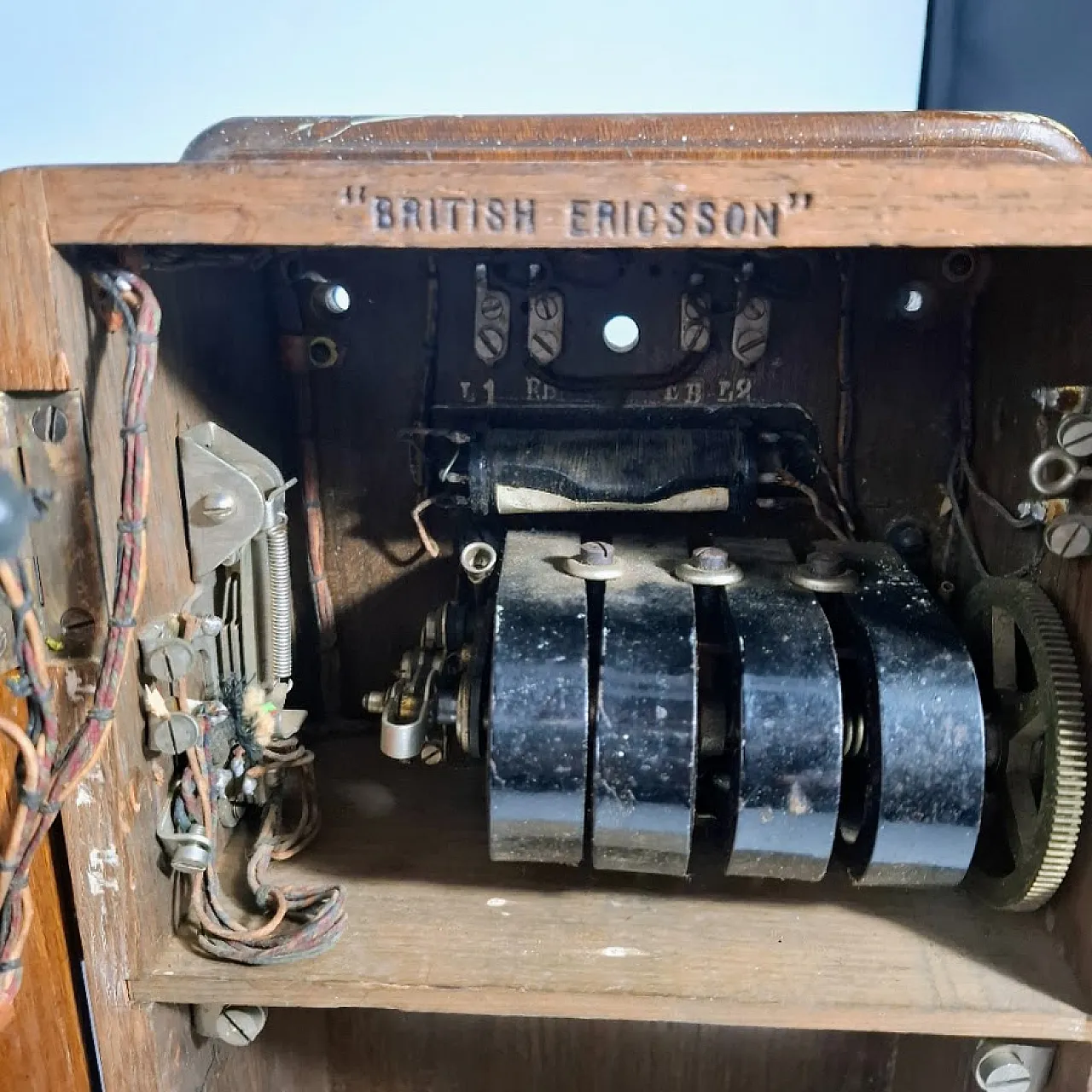 Ericsson crank damuro phone, 30s 8