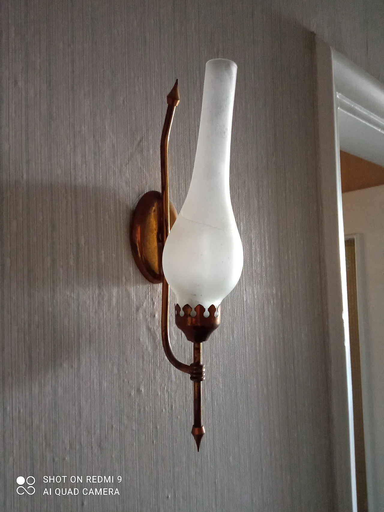 Lampadario in ottone con appliques,  anni '60 6