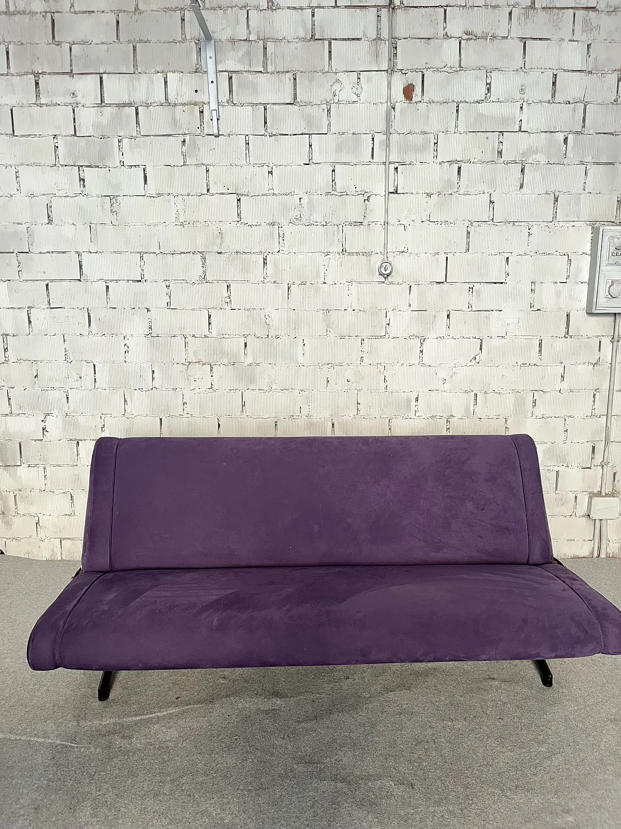 D70 sofa by Osvaldo Borsani for Tecno, 70s 1