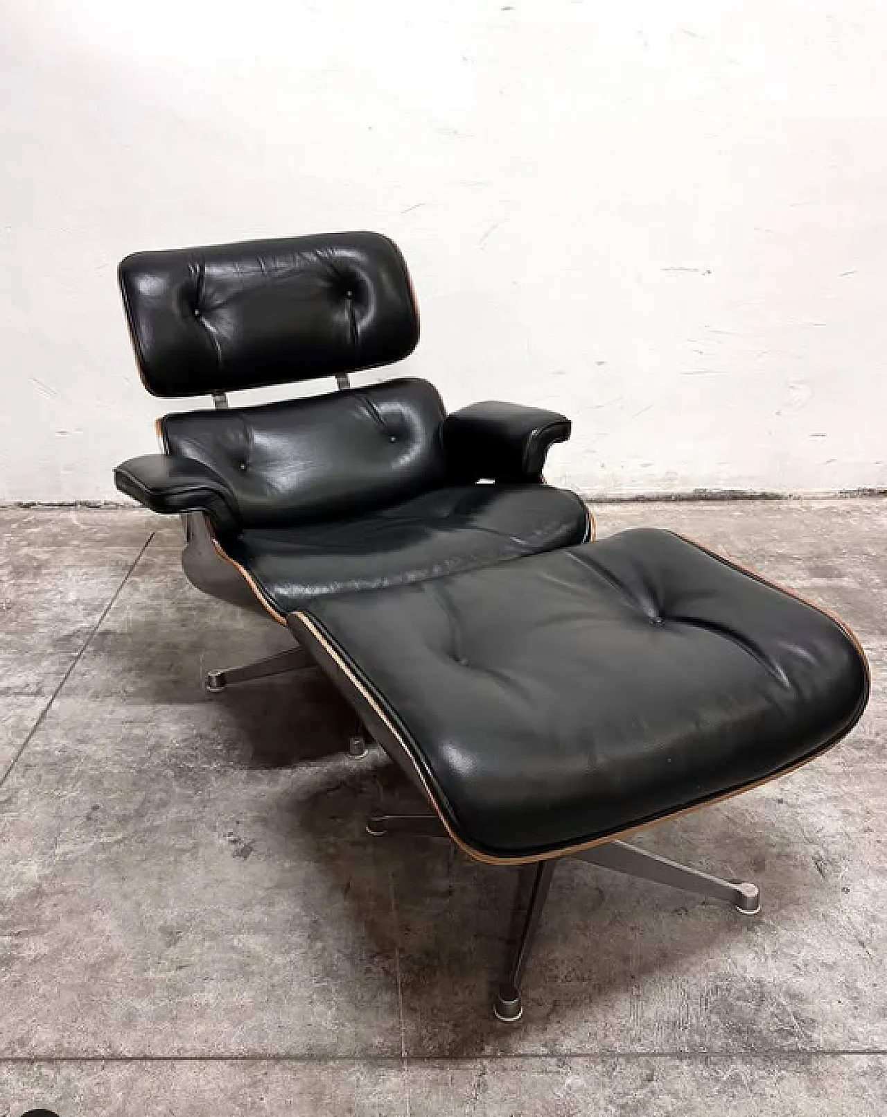 Lounge Chair & Ottoman by C. and R. Eames for Herman Miller, 1970s 1