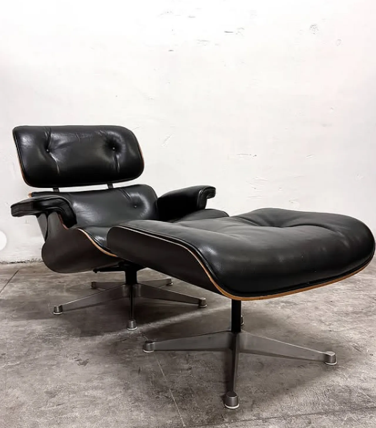 Lounge Chair & Ottoman by C. and R. Eames for Herman Miller, 1970s 2