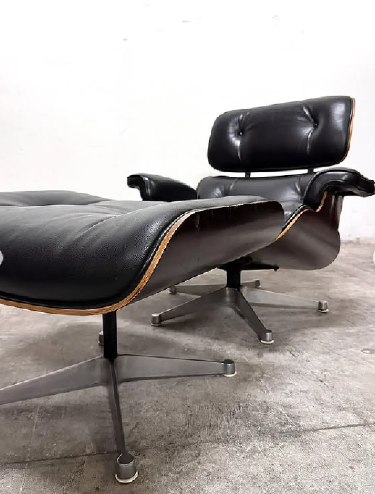 Lounge Chair & Ottoman by C. and R. Eames for Herman Miller, 1970s 9