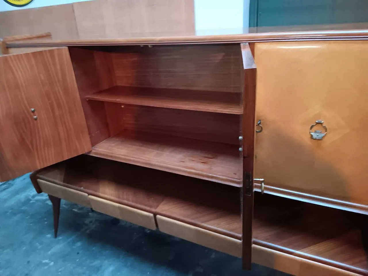 Credenza da pranzo in acero e mogano attribuita a Ico Parisi, anni '50 9