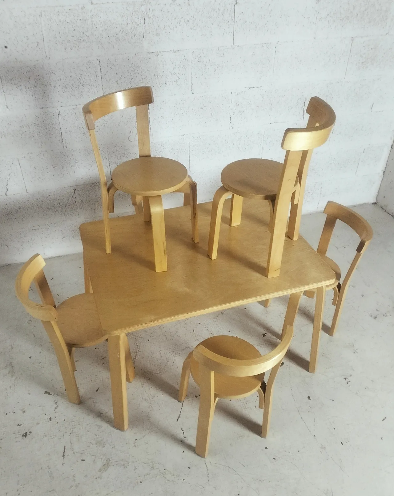 Alvar Aalto Kids Set of 6 Chairs and Table, Artek 1970s 6