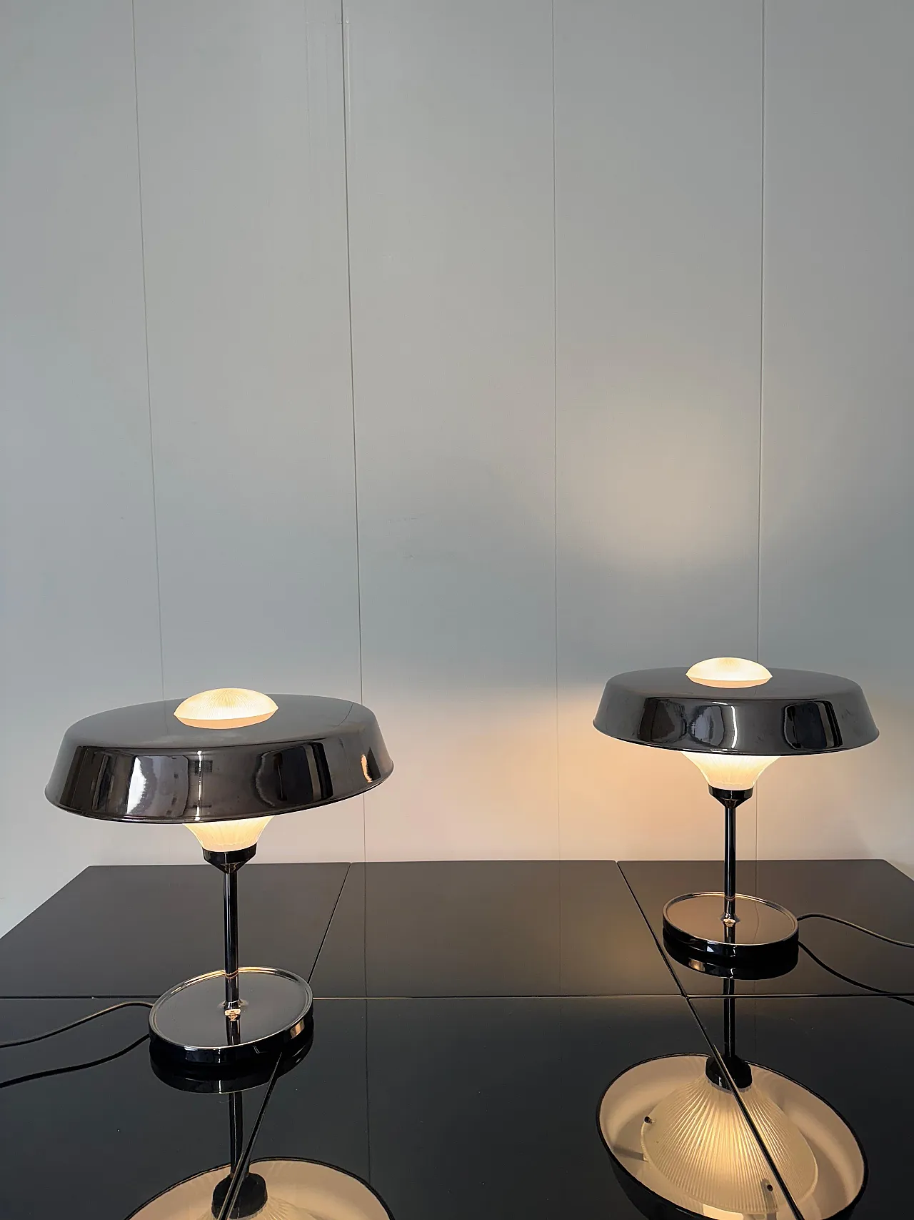 Pair of Ro lamps by Artemide, 1970s 2