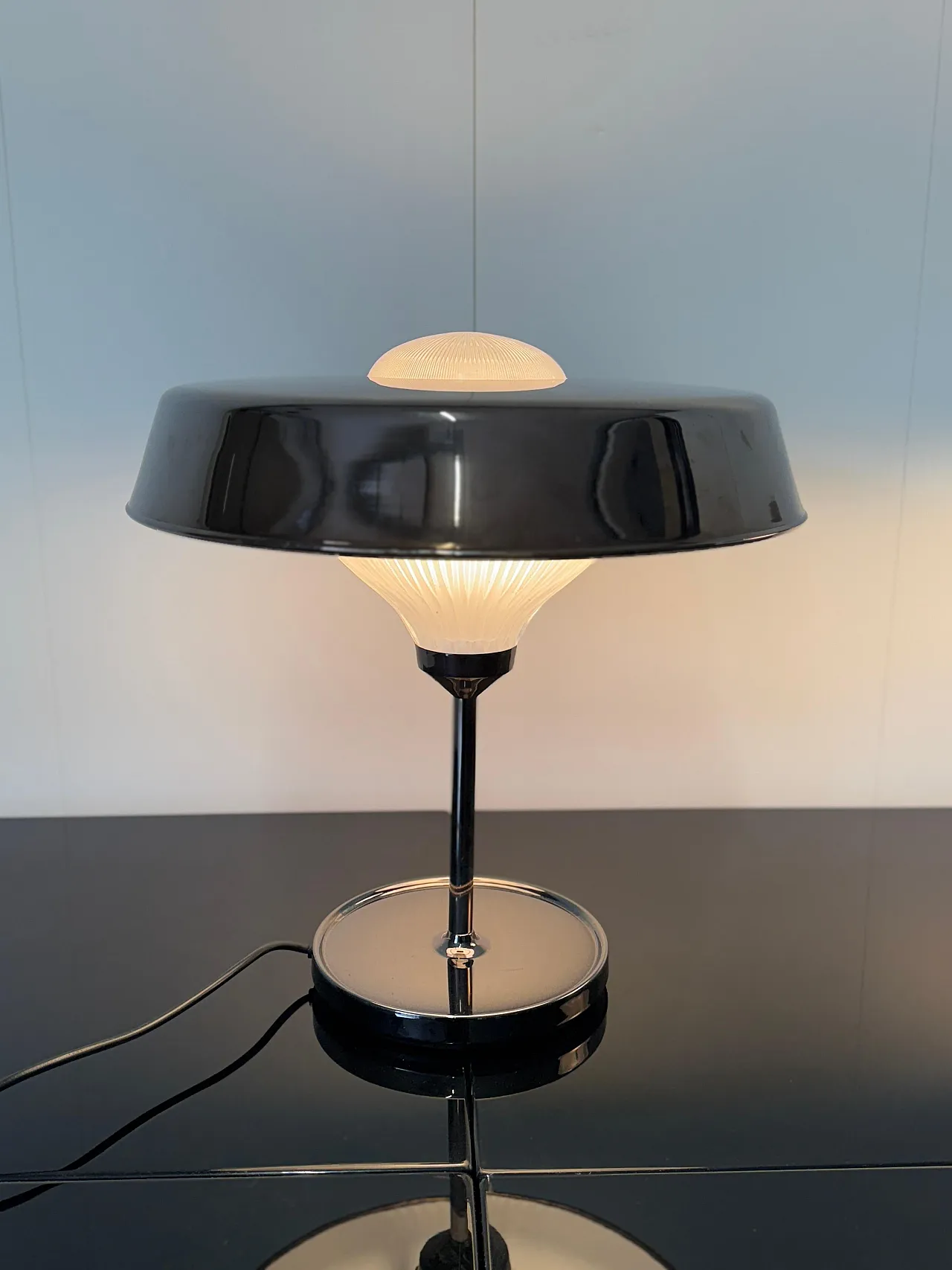 Pair of Ro lamps by Artemide, 1970s 5