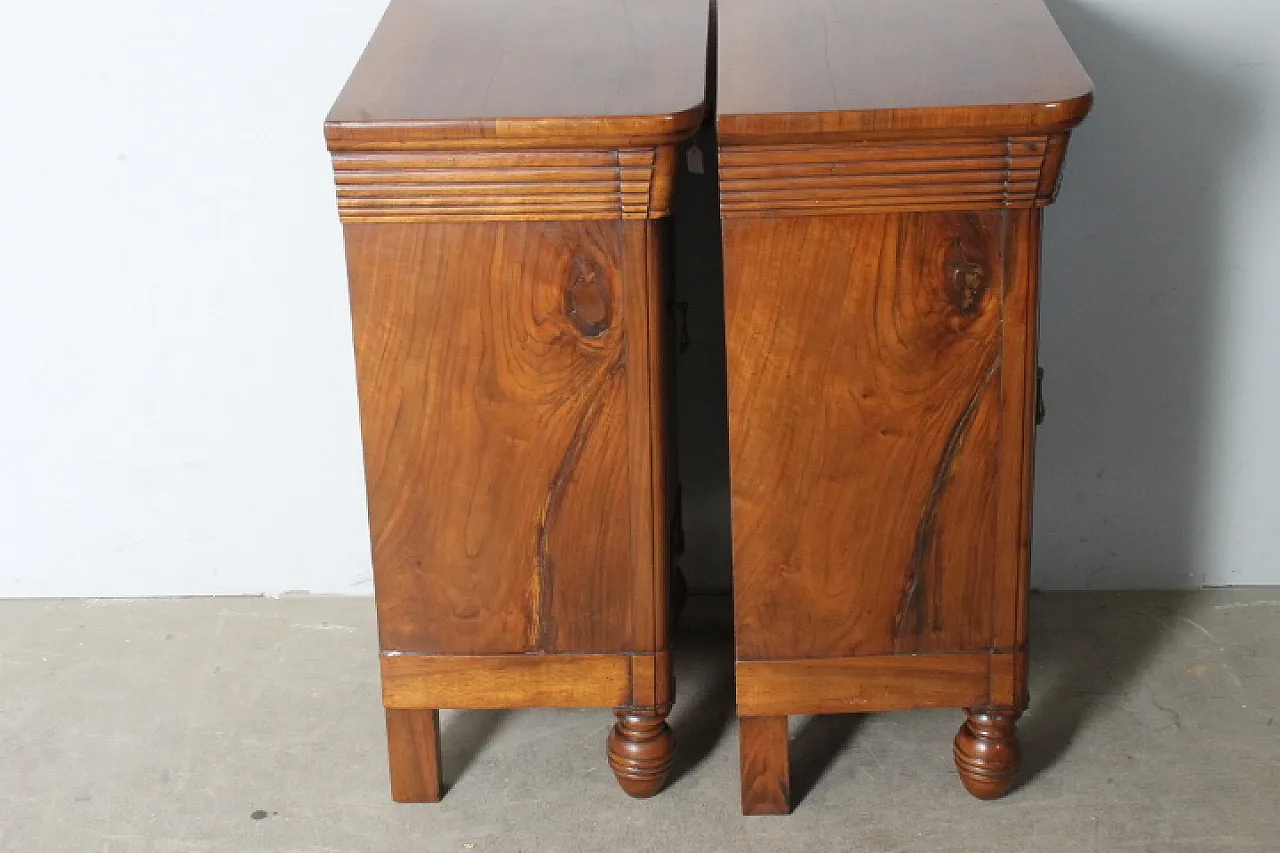 Pair of Milanese Charles X walnut bedside tables, 1820 10