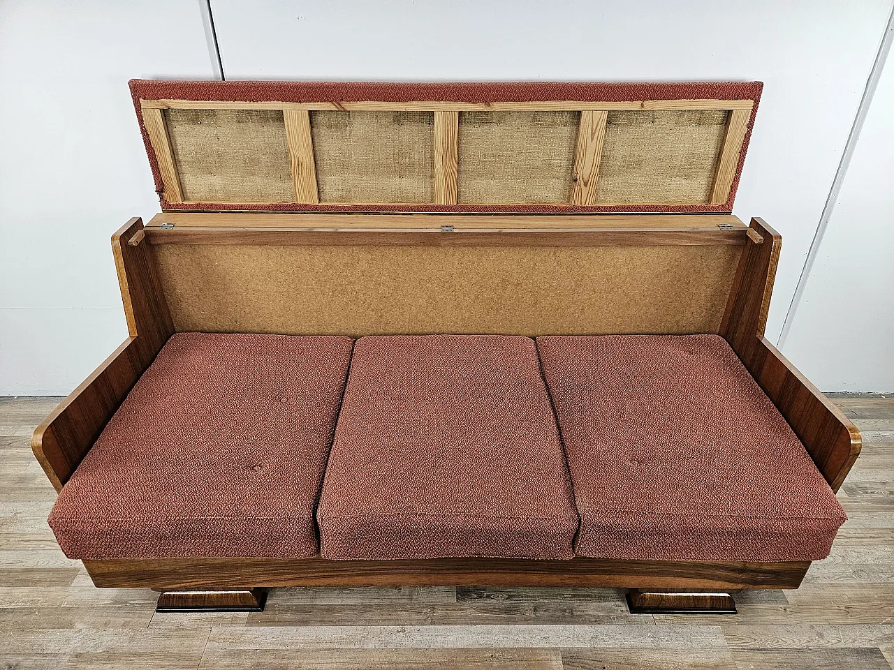 Art Decò sofa in walnut with container and padded cushions, 1940 12