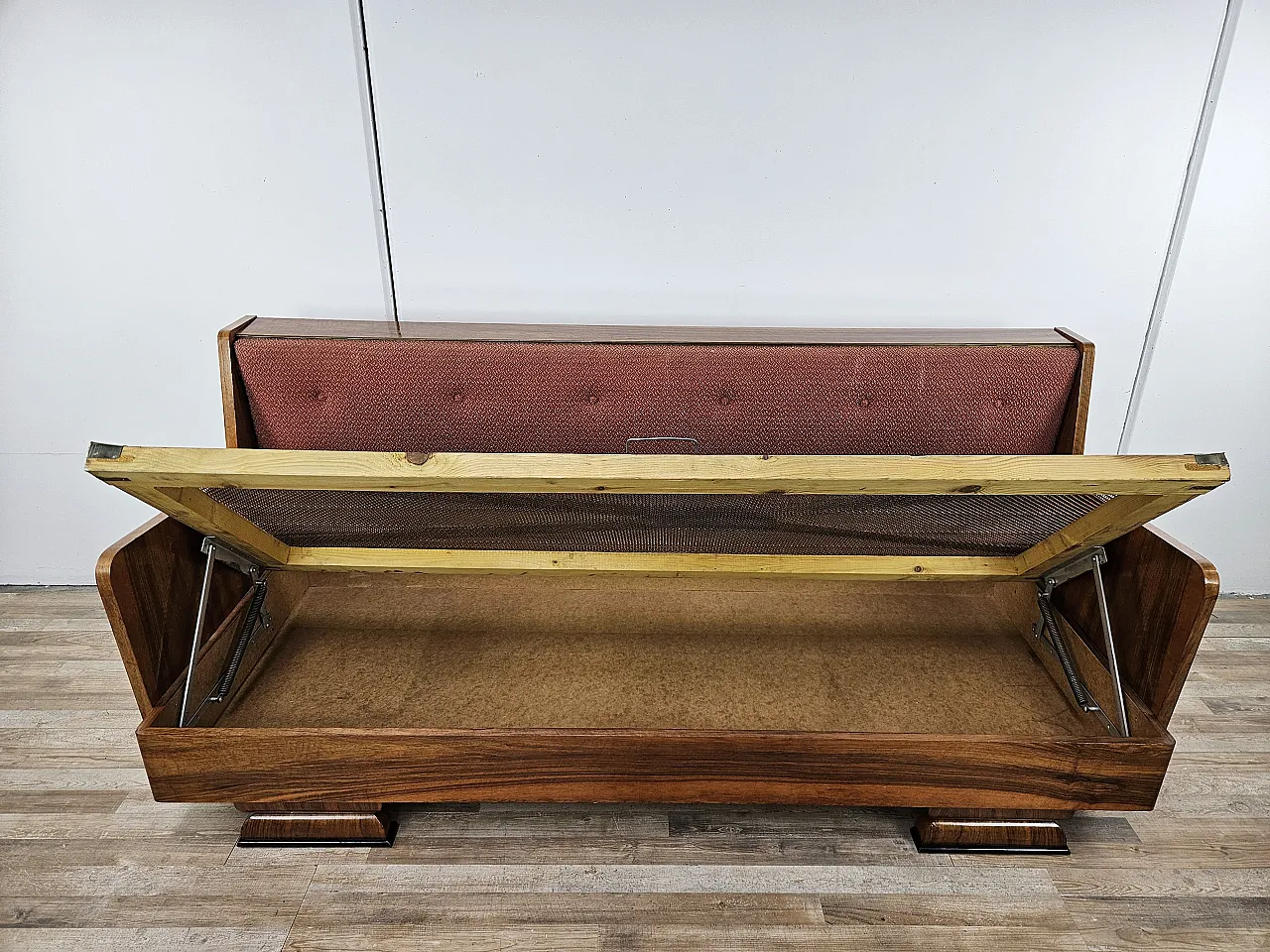 Art Decò sofa in walnut with container and padded cushions, 1940 25