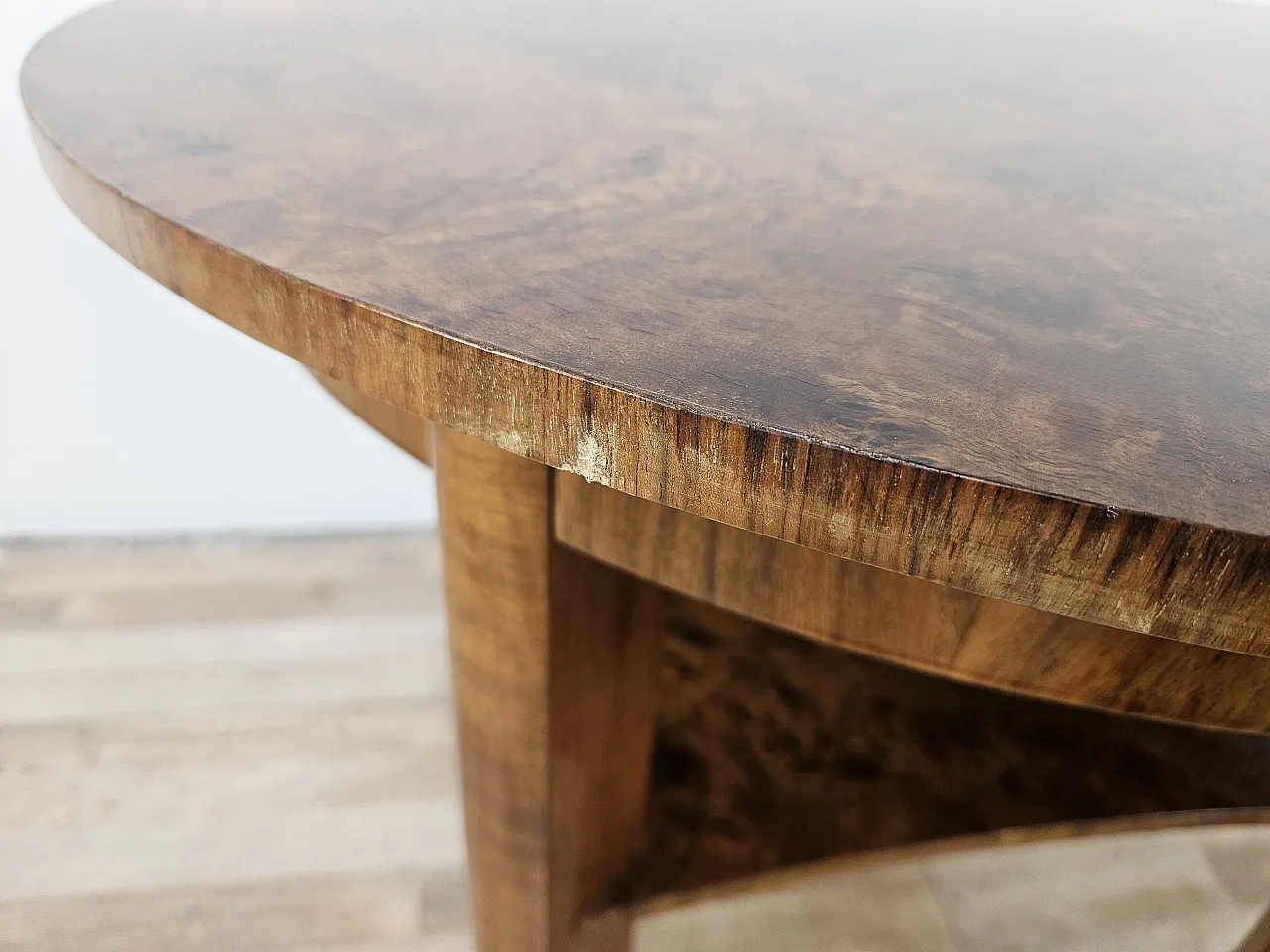 Rotondo art table Decò in walnut, 40s 8