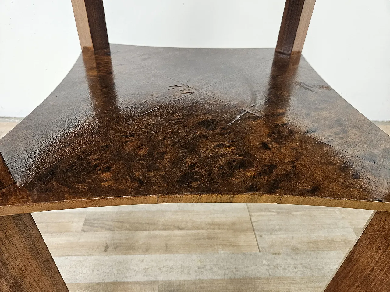 Rotondo art table Decò in walnut, 40s 10