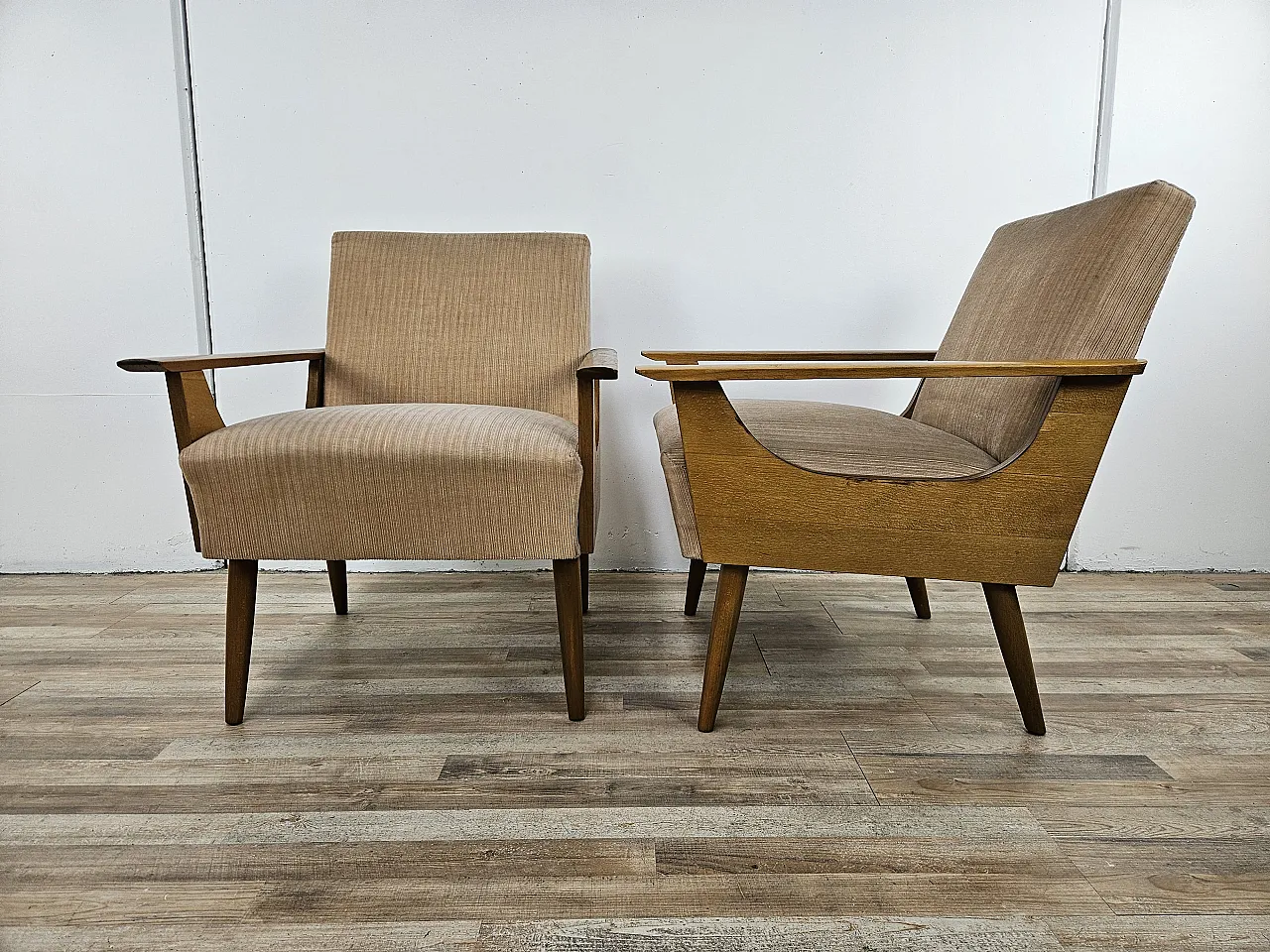 Pair of armchairs in beech, 50s 4