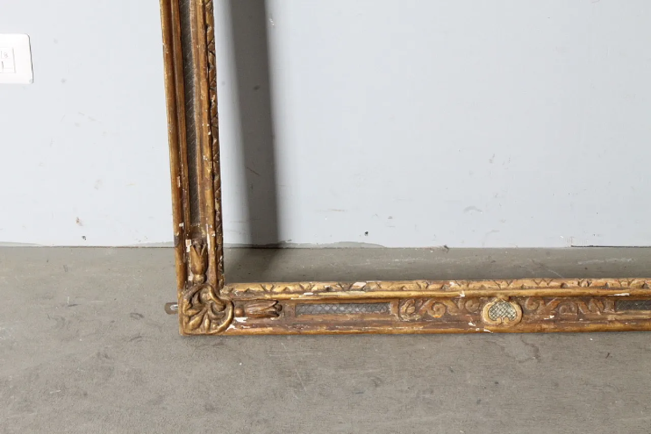 Frame golden and painted with carvings, 1750 4