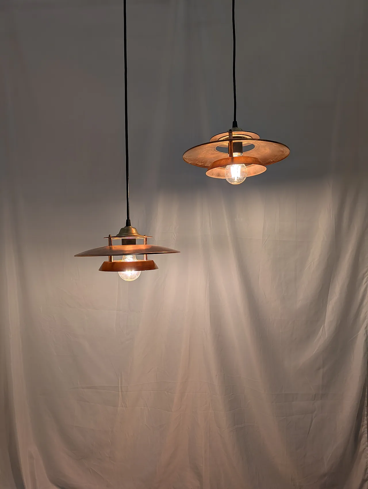 Pair of suspension lamps in copper 70s 17