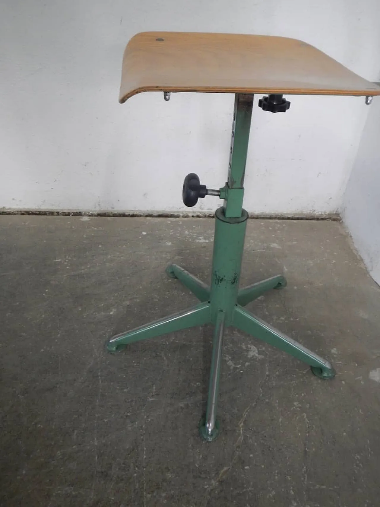 Swivel stool with back, 70s 7