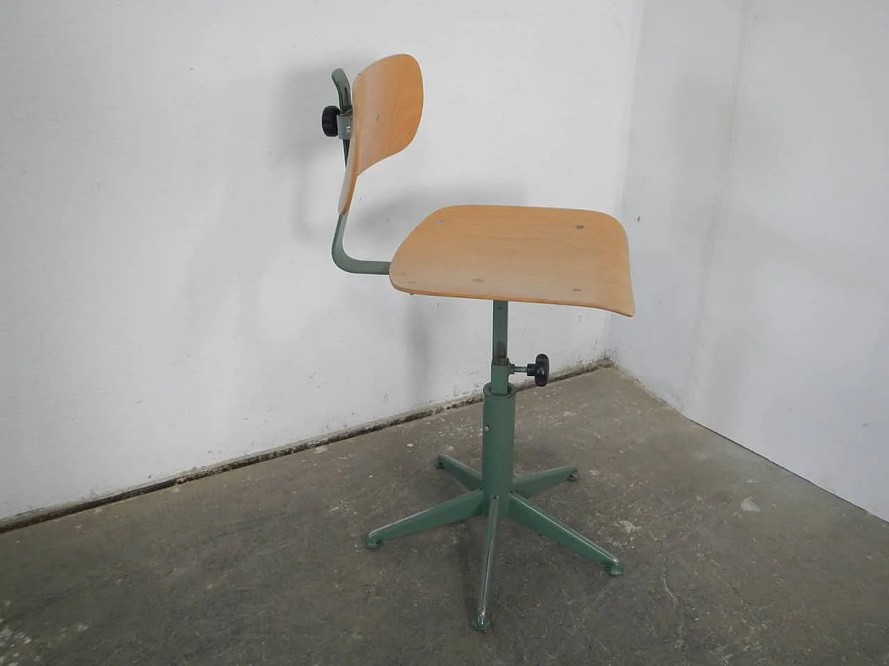 Swivel stool with back 1970 4