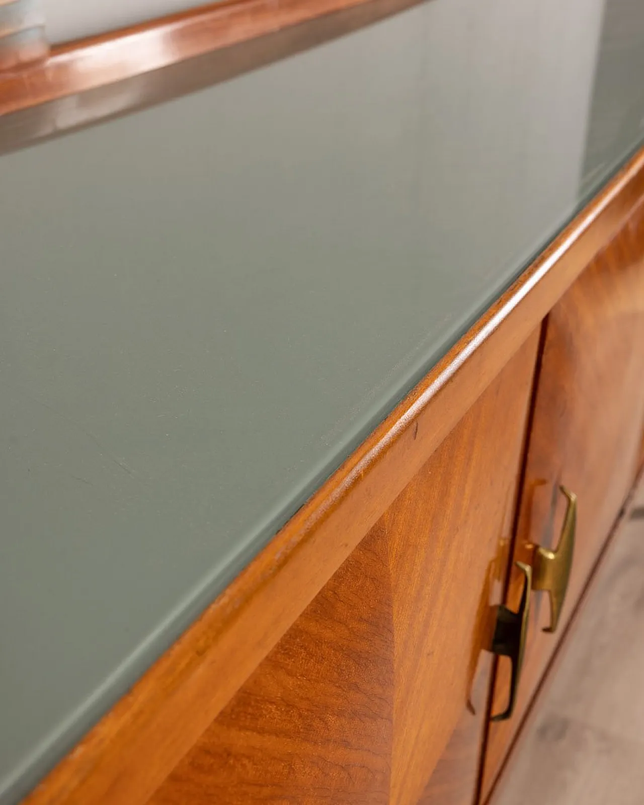 Sideboard in wood and glass, 1950s 7