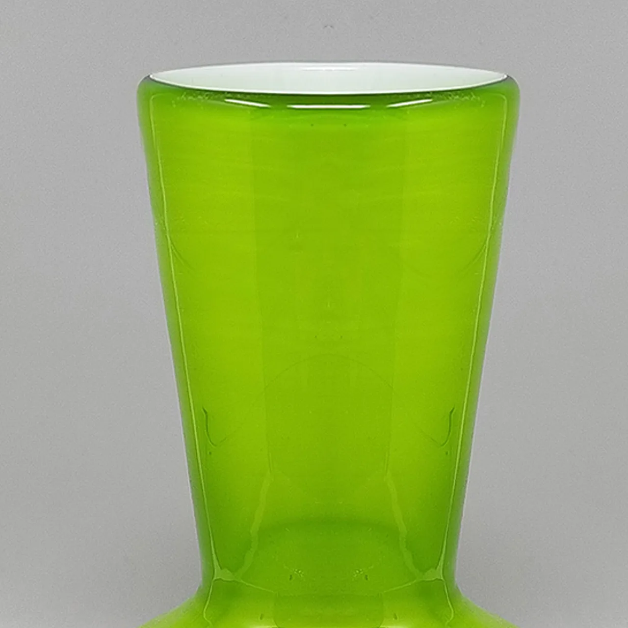 Vaso verde di Industria Vetraria Valdarnese, anni '70 4