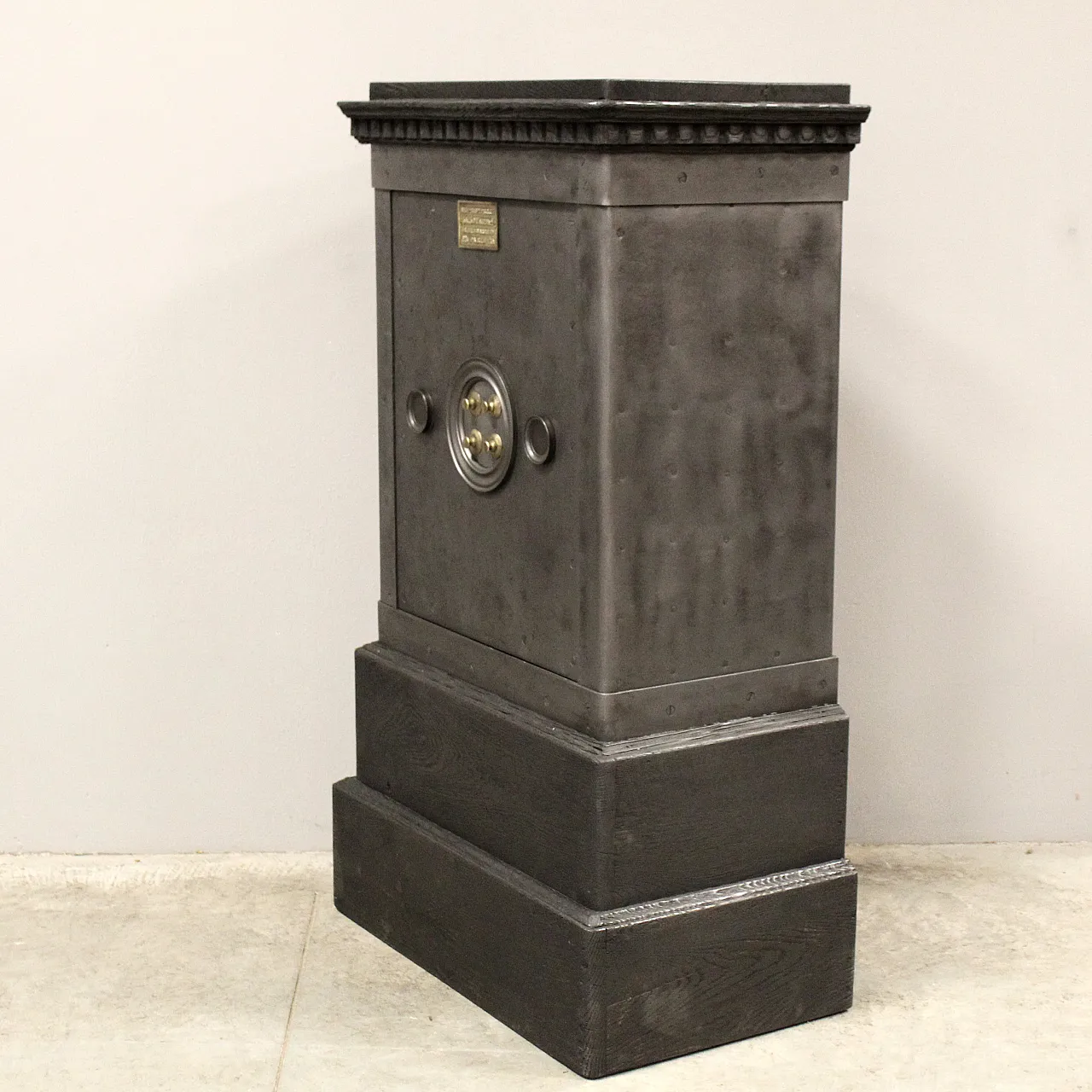 Wood and iron safe, late '800 8