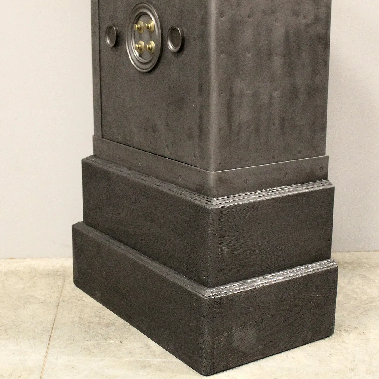 Wood and iron safe, late '800 12