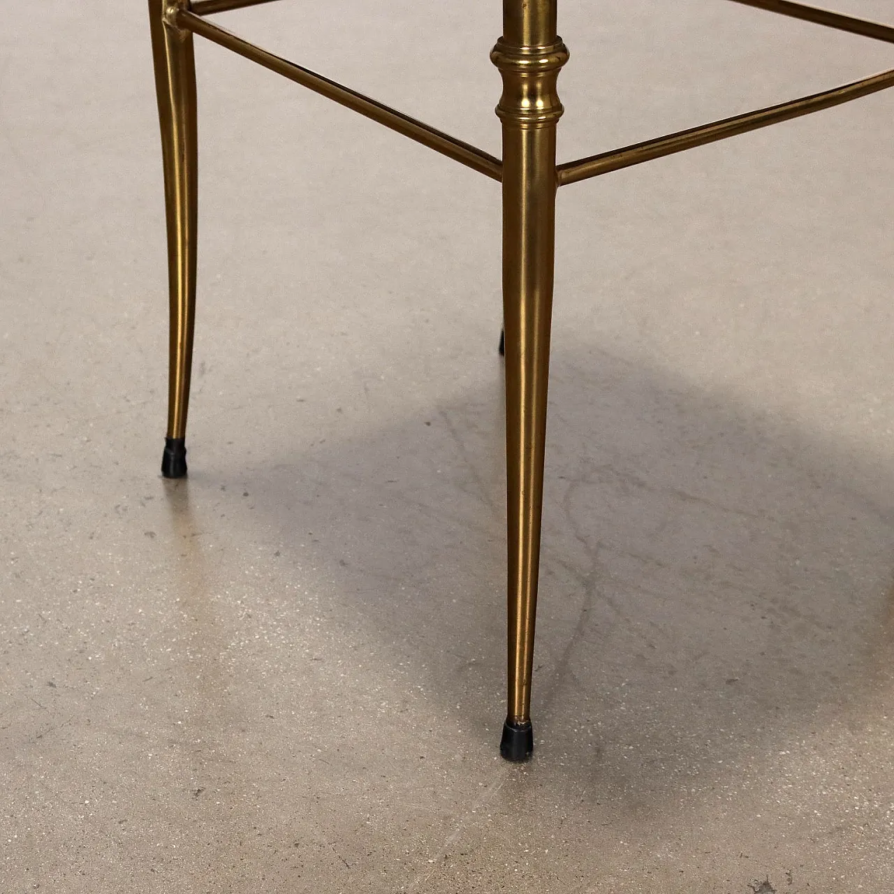 Pair of Chiavari style Mr. chairs in brass foam, 1950s 5