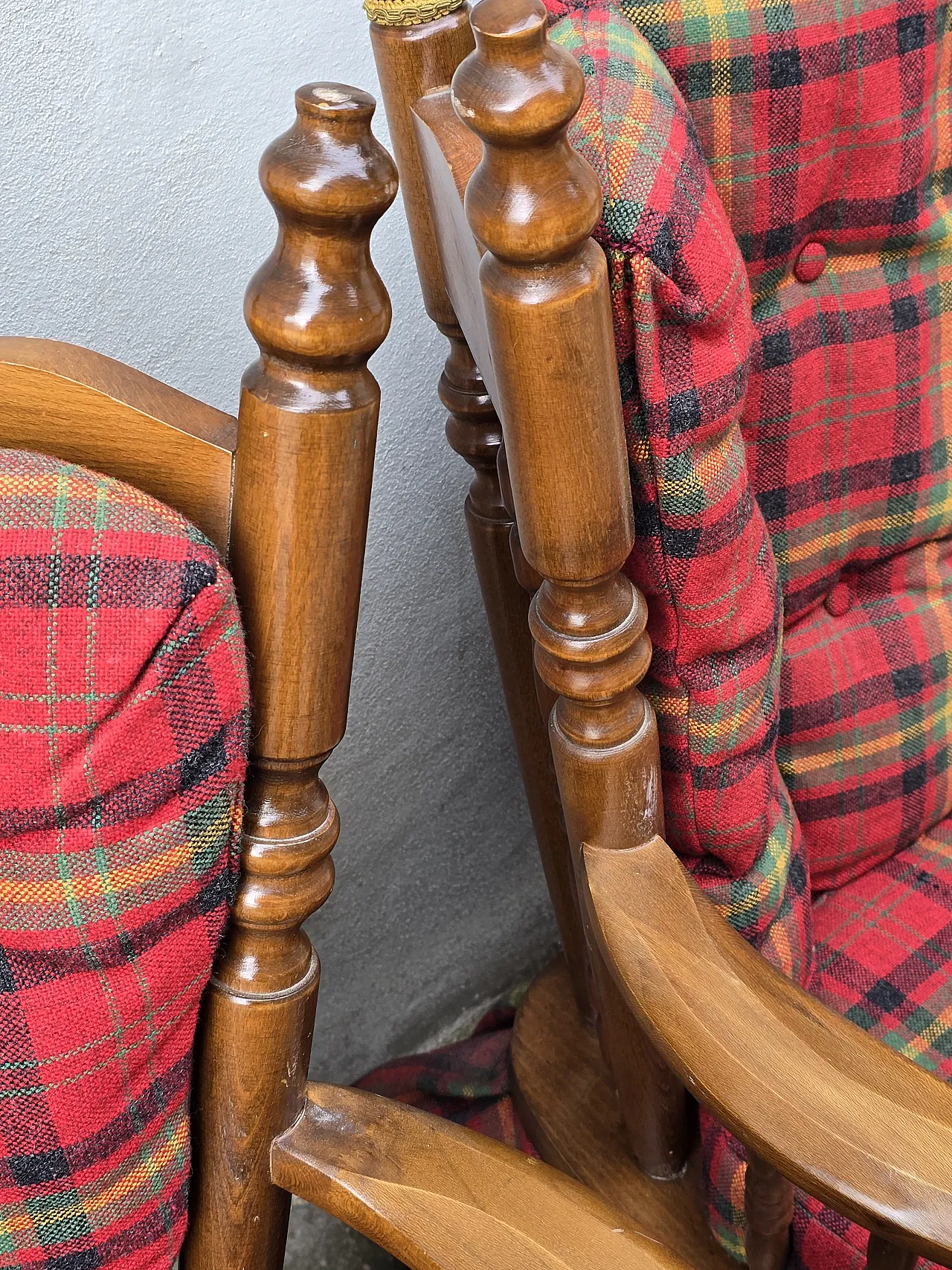 Pair of Chiavari rocking chairs in chestnut with soft, 1930s 3