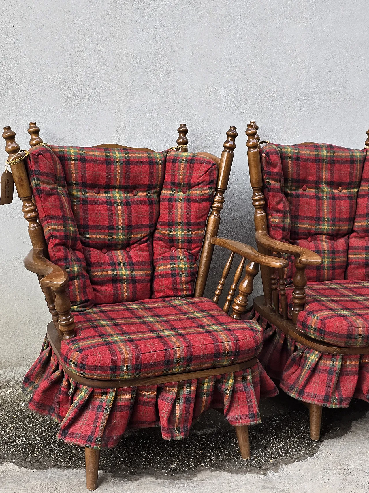 Pair of Chiavari rocking chairs in chestnut with soft, 1930s 4