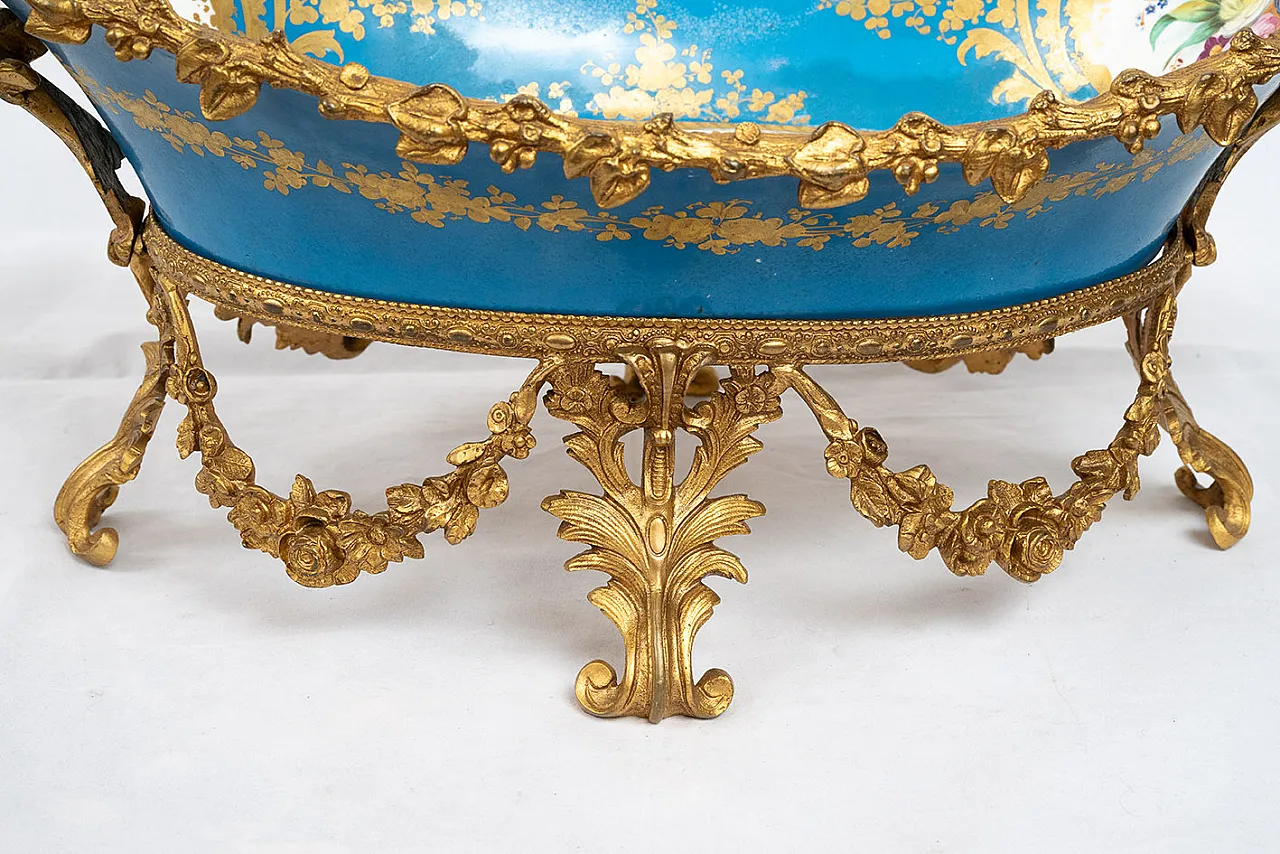 Napoleon III  polycromed porcelain centerpiece by Sevres, '800 3