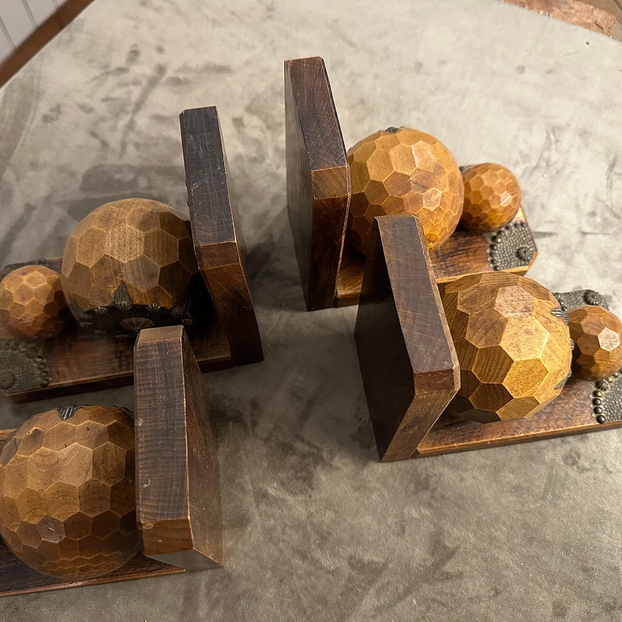 4 Art Deco wood and iron bookends, 1930s 18