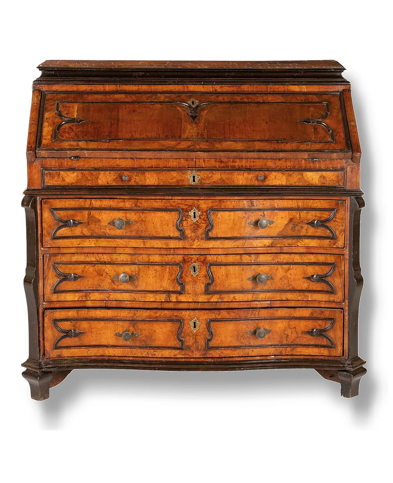 Lombard flap desk chest in walnut root 3 drawers, 18th century 1