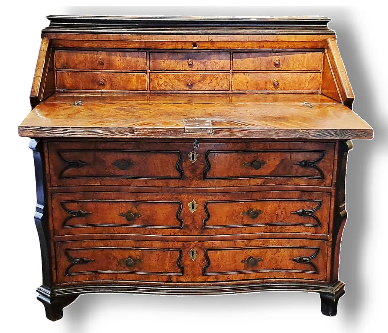 Lombard flap desk chest in walnut root 3 drawers, 18th century 3