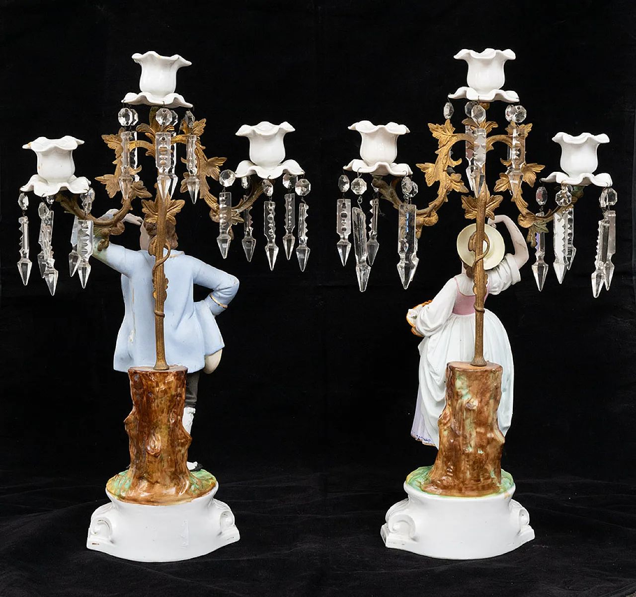 Pair of abat jour candle hoder in Capodimonte biscuit, 20th century 4