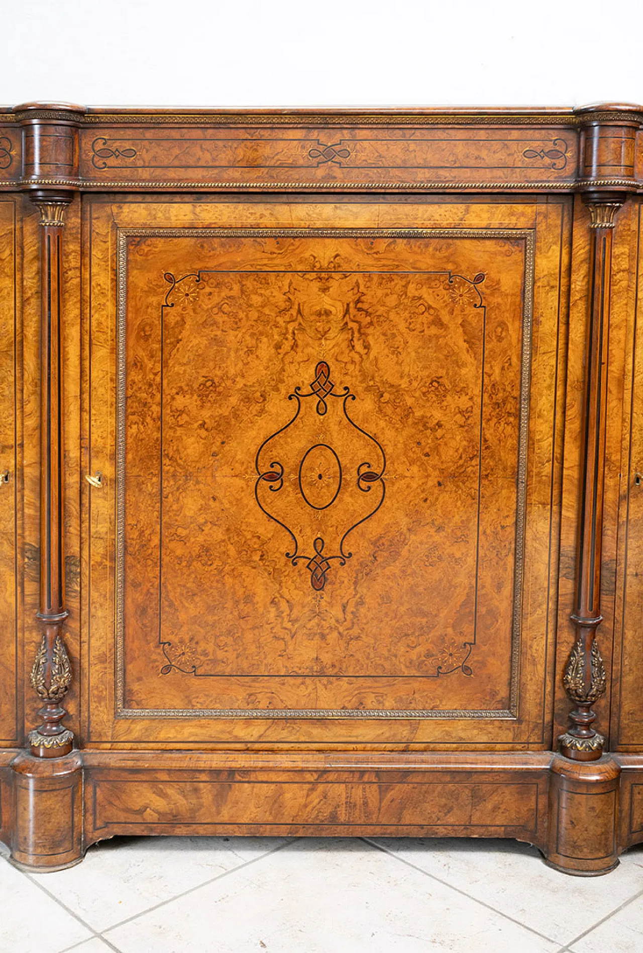 Victorian glass sideboard in walnut with inlays, 19th century 2