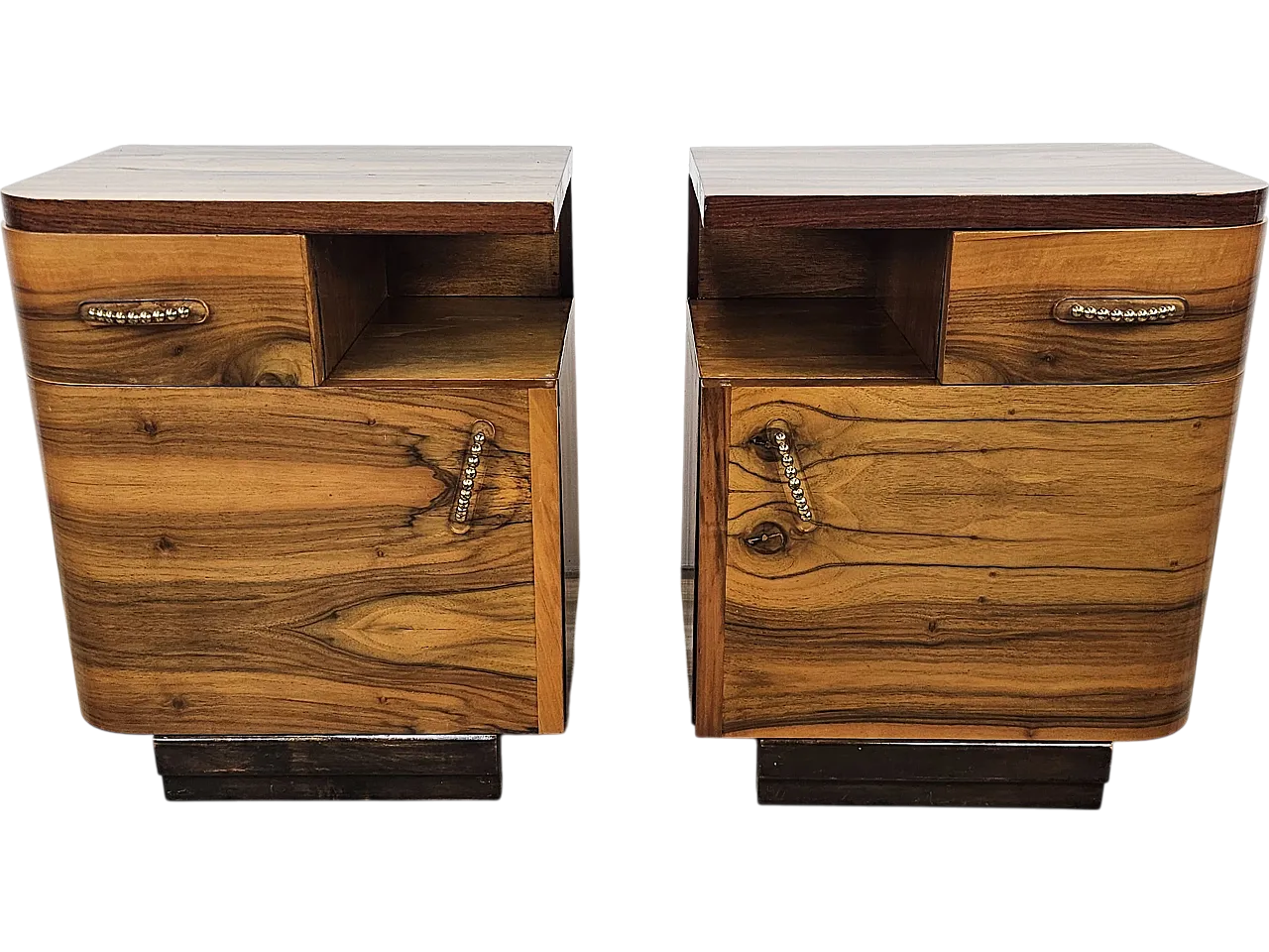 Pair of Decò bedside tables in briar and brass, 40s 21