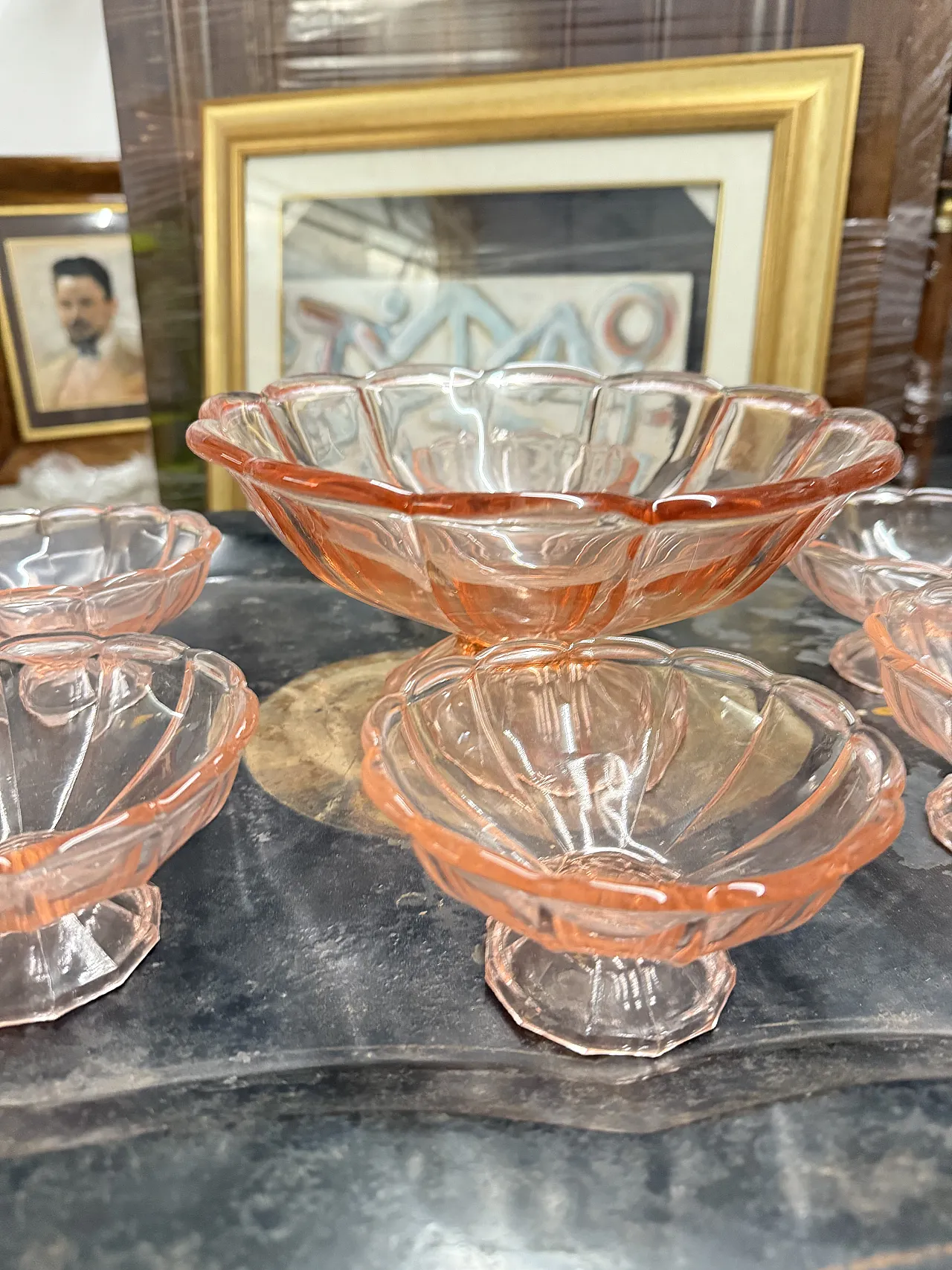 Art Decò dessert set in pink glass shaped like flower, 1940s 7