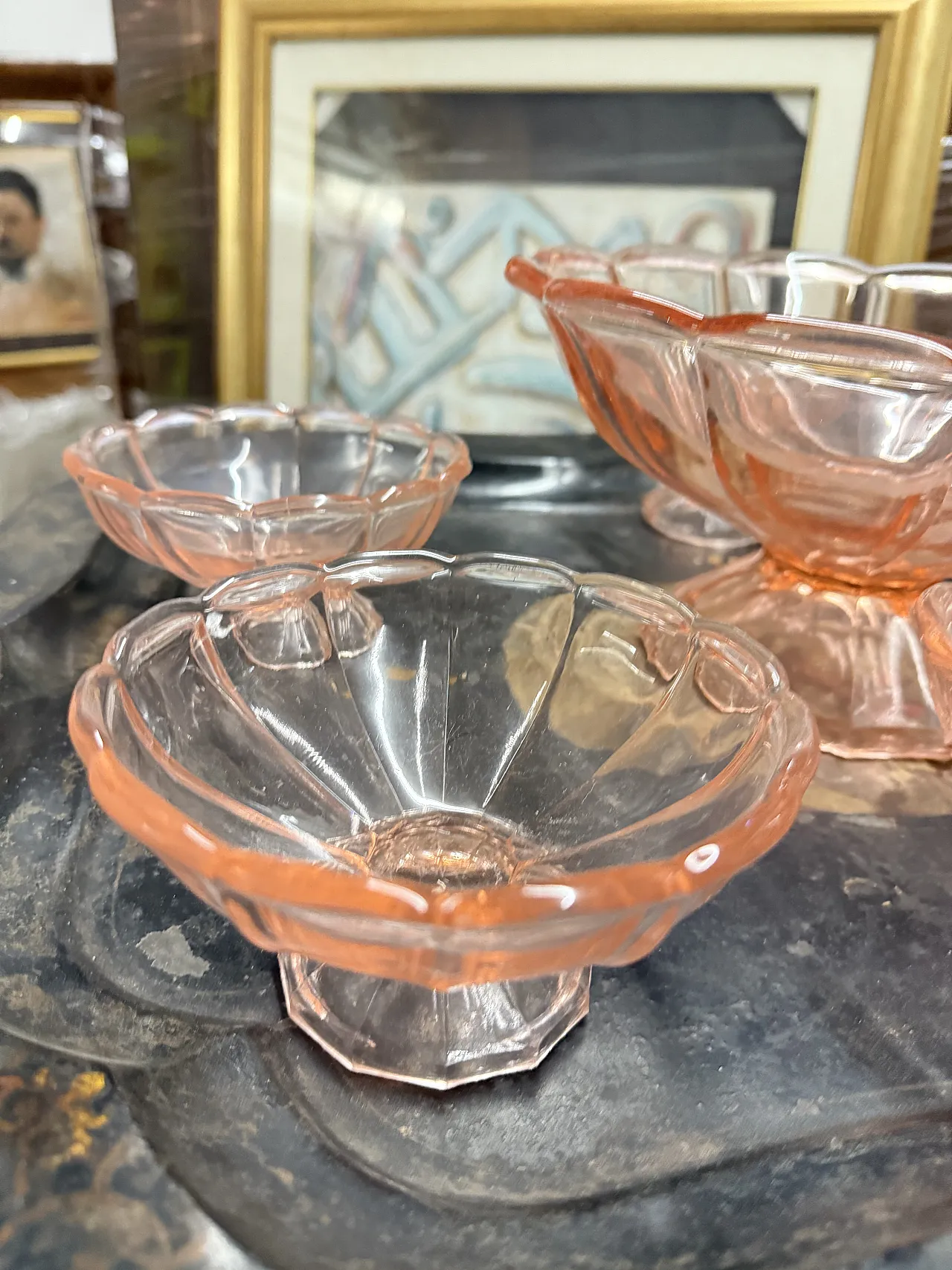 Art Decò dessert set in pink glass shaped like flower, 1940s 8