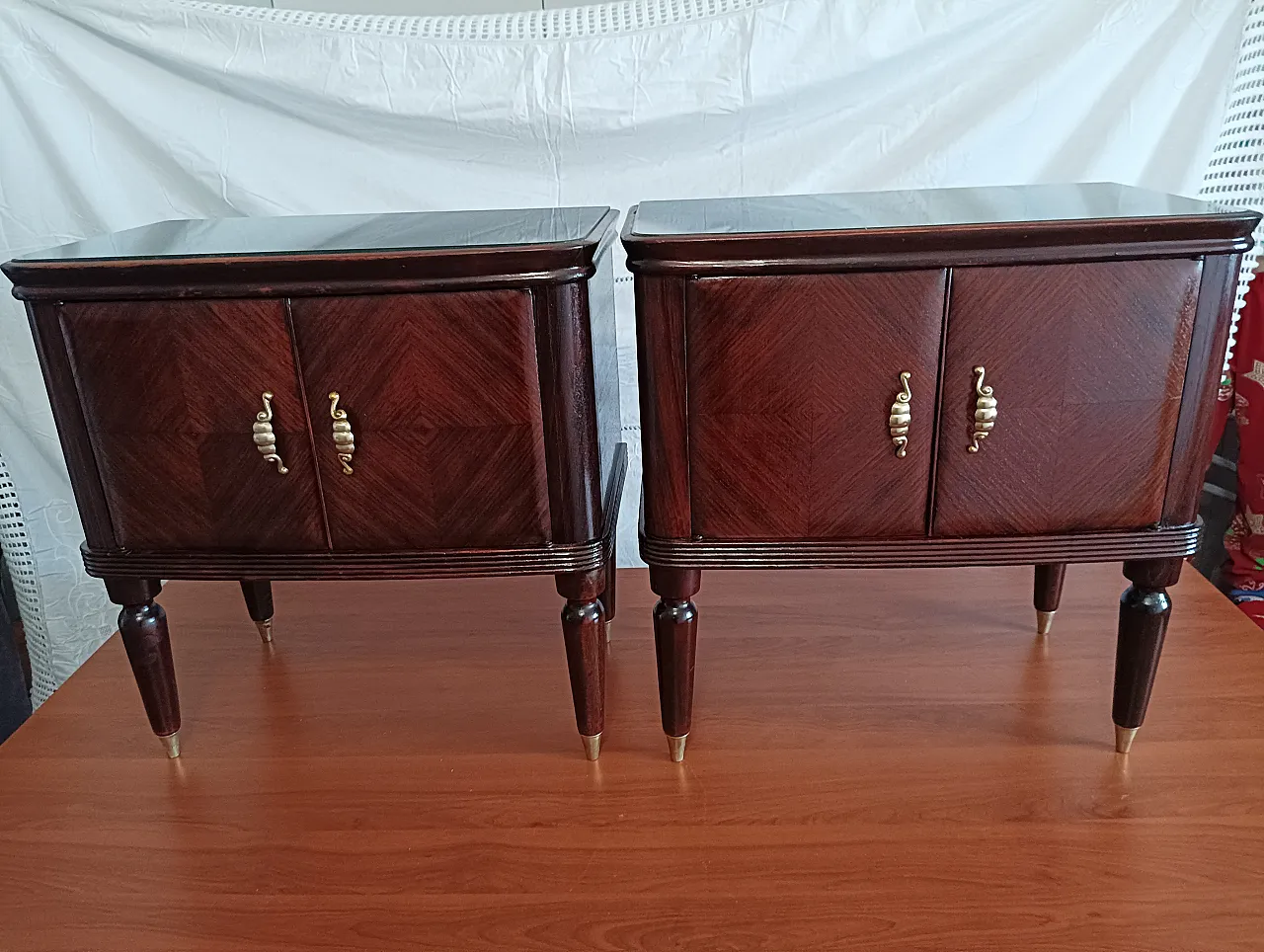 Pair of Mid Century bedside tables in rosewood root,  50s 1