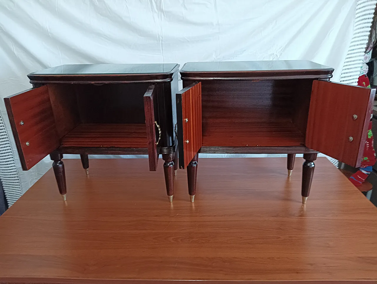 Pair of Mid Century bedside tables in rosewood root,  50s 3