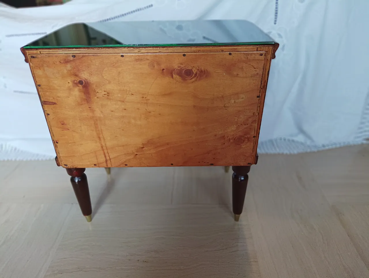 Pair of Mid Century bedside tables in rosewood root,  50s 6