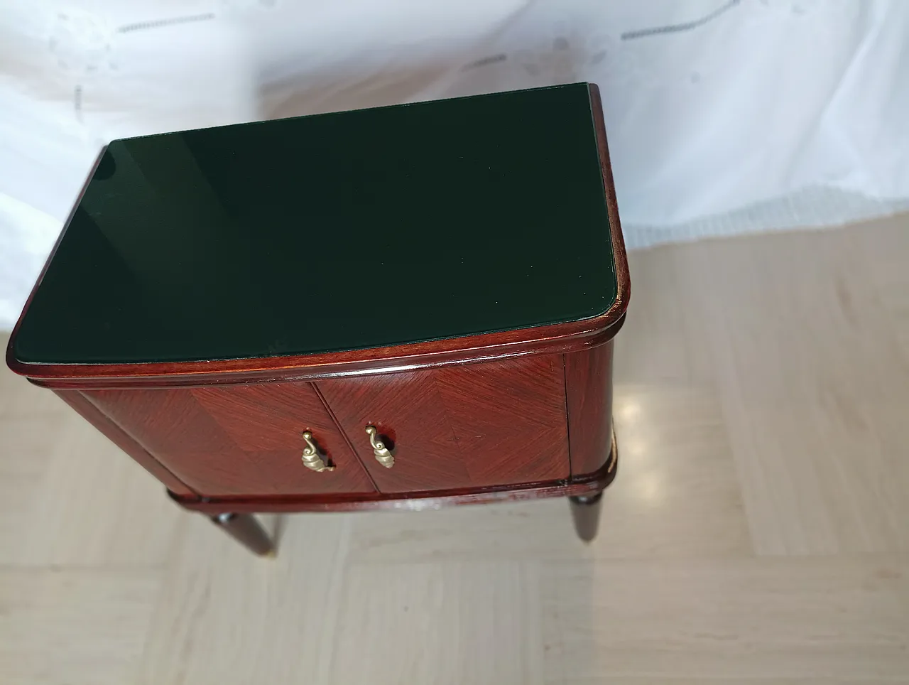 Pair of Mid Century bedside tables in rosewood root,  50s 16