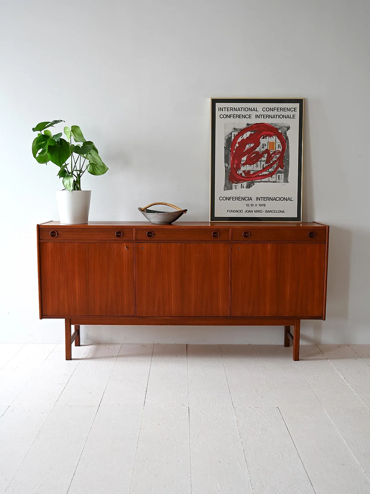 Sideboard scandinavo con ante a battente, anni '60 1