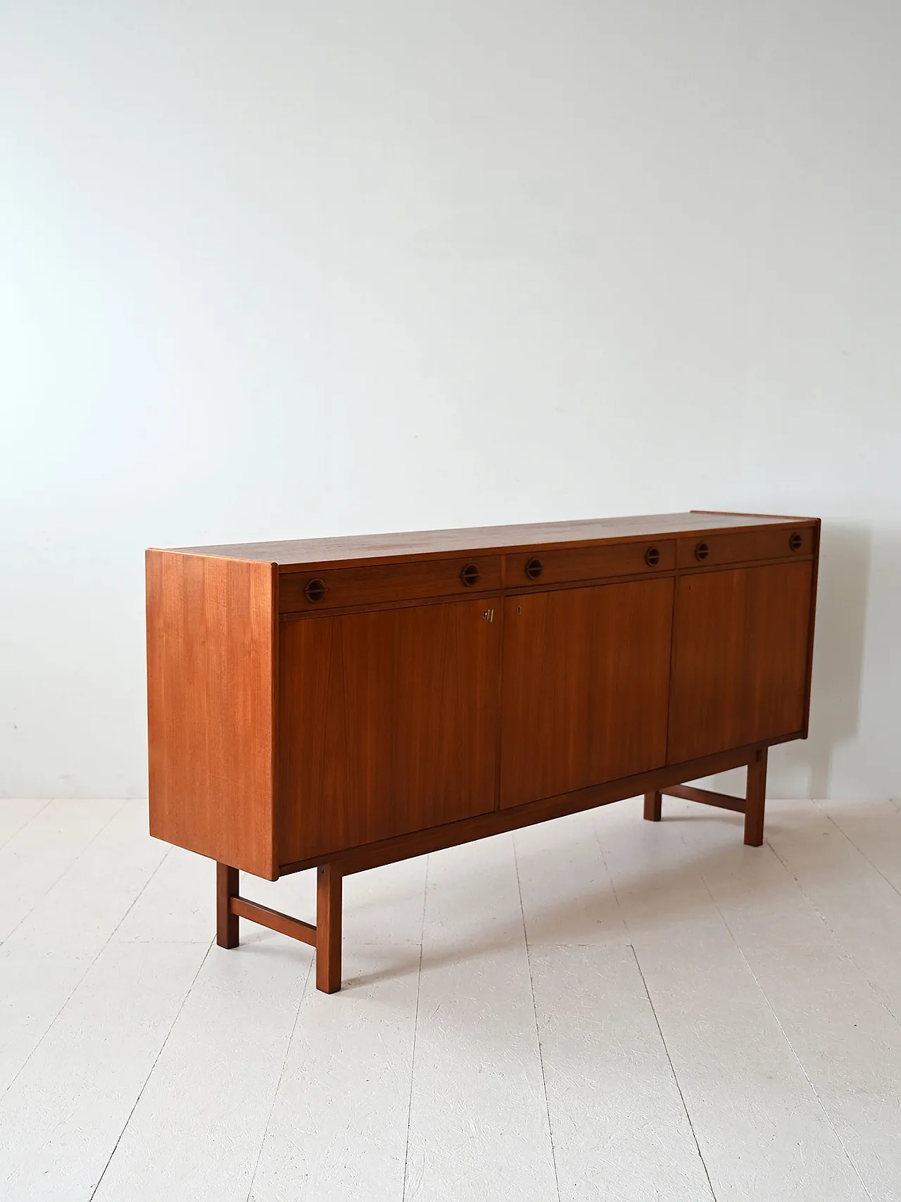 Sideboard scandinavo con ante a battente, anni '60 4