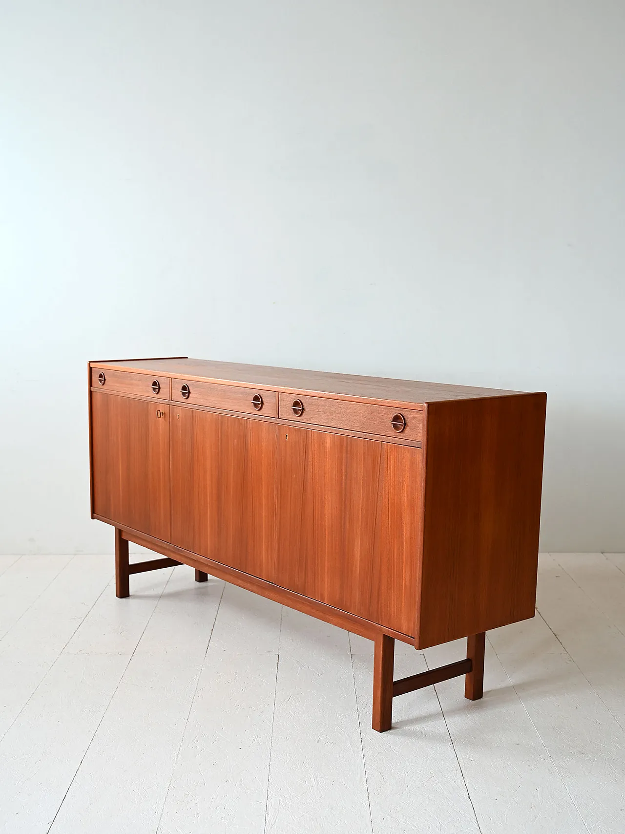 Sideboard scandinavo con ante a battente, anni '60 5