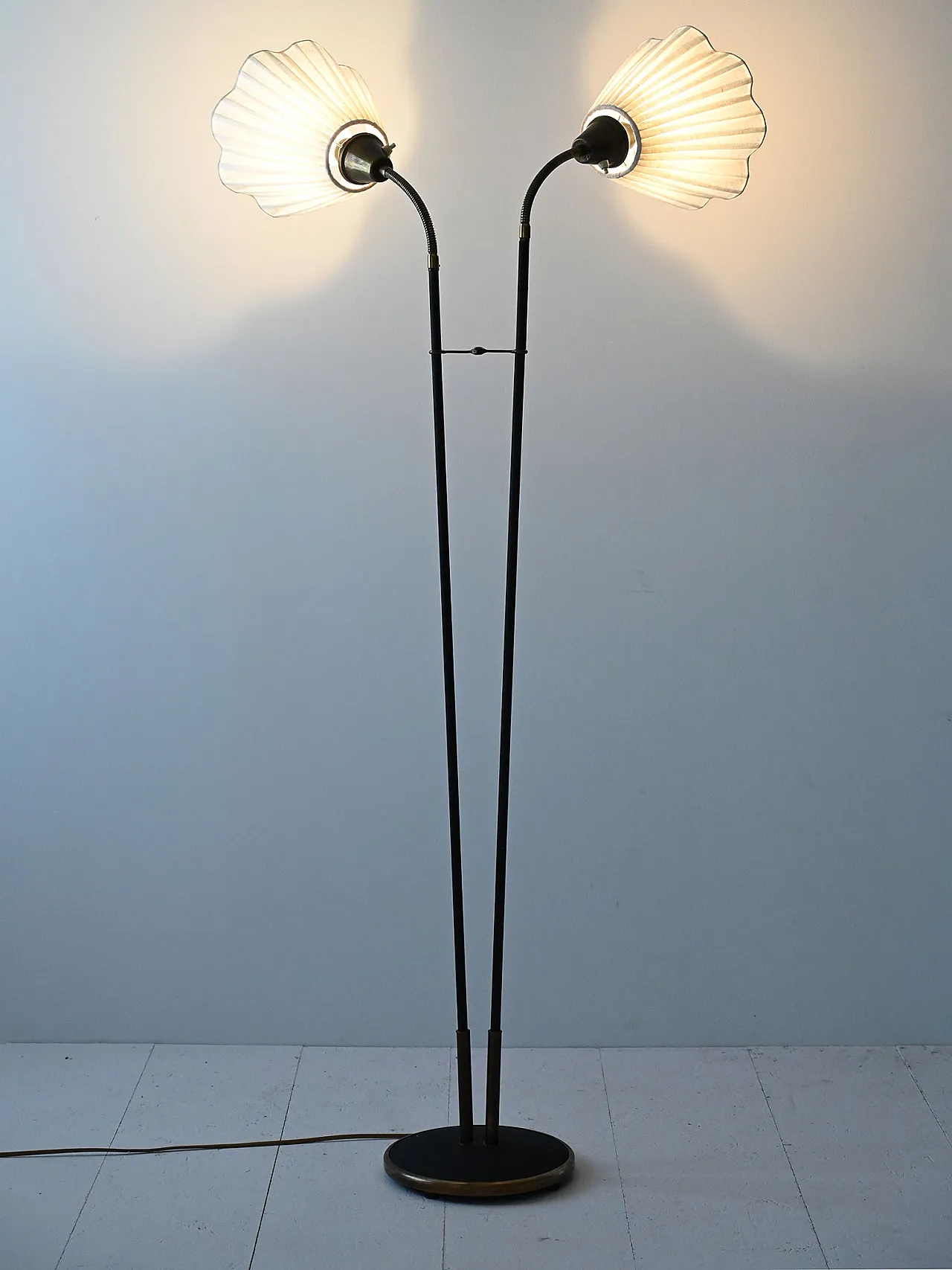 Floor lamp with two light points, 70s 1