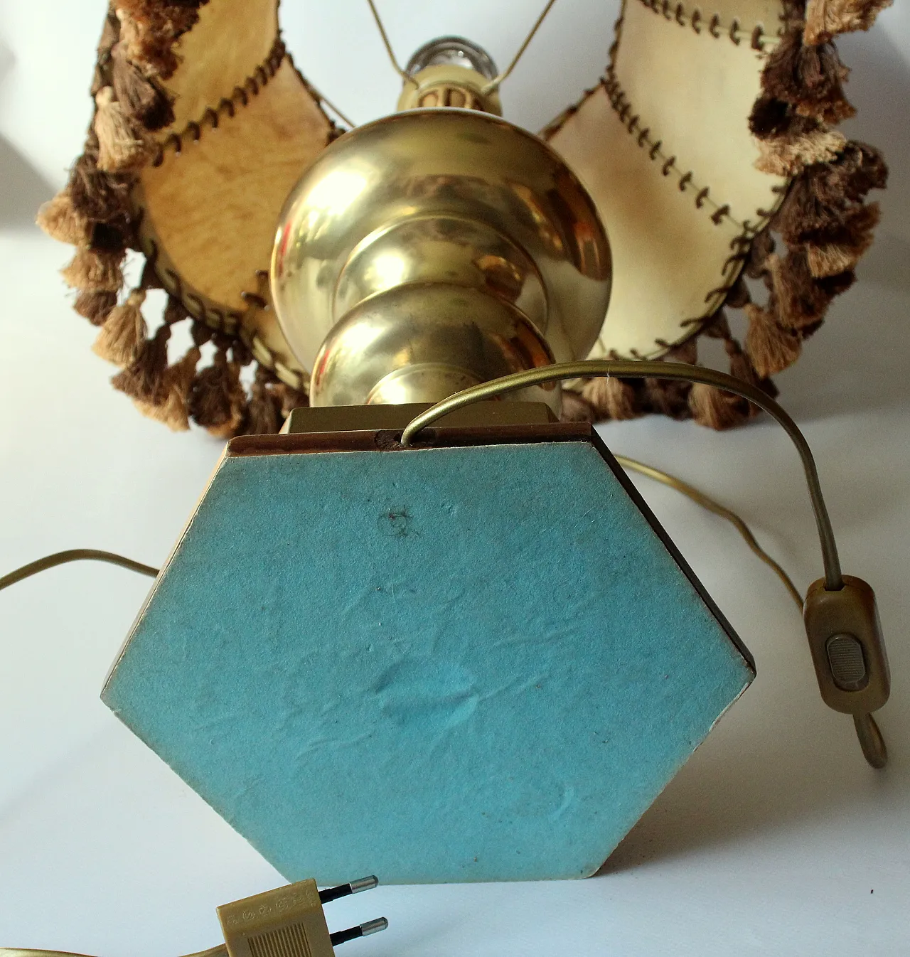 Mid Century table lamp with leather lampshade, 60s 10