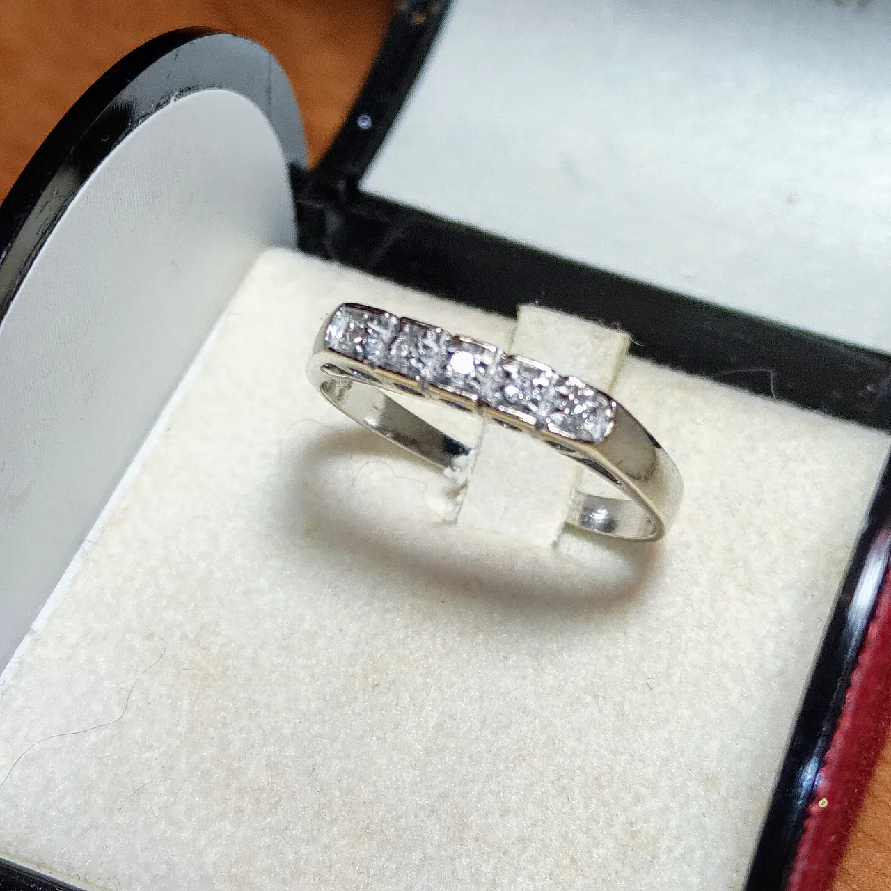 Ring in riviera, platinum, 5 diamonds, 60s 2