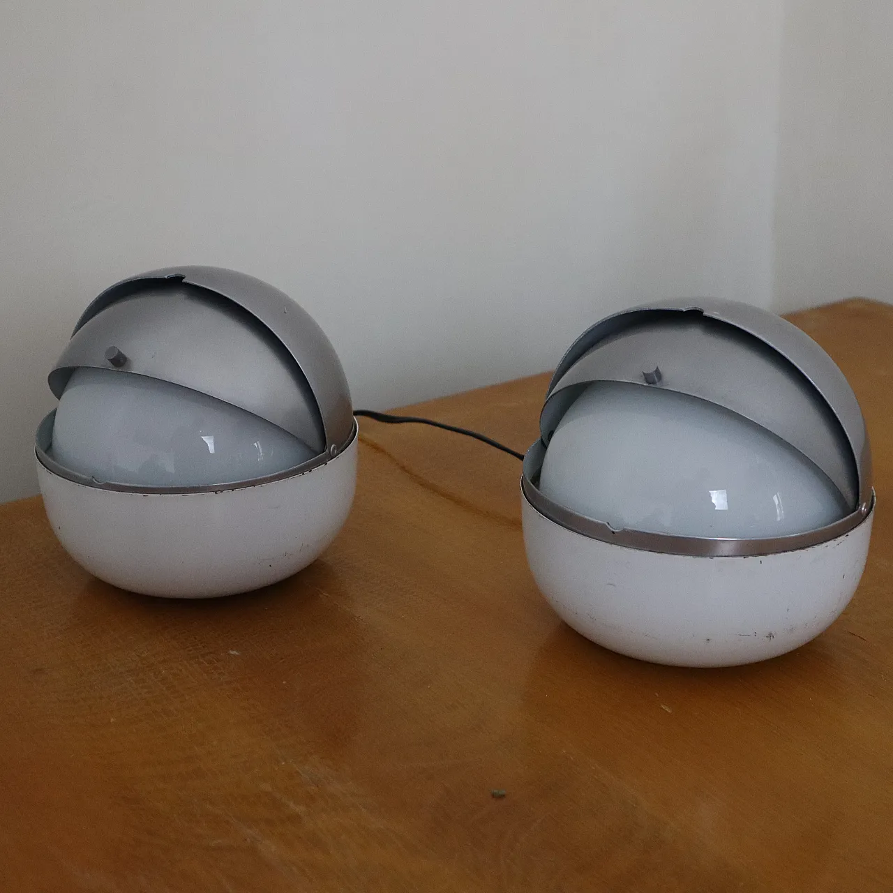 Pair of space Age by Lamperti lamps, Italy, 60s 15