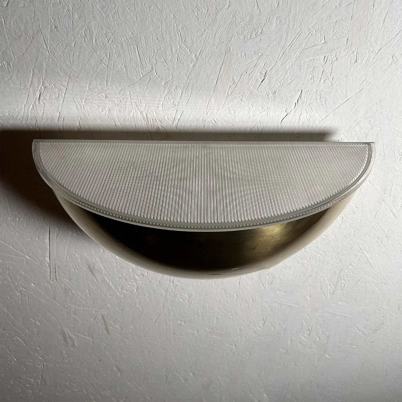 Quarto wall light in lacquered brass by Tobia Scarpa for Flos, 1970s 3