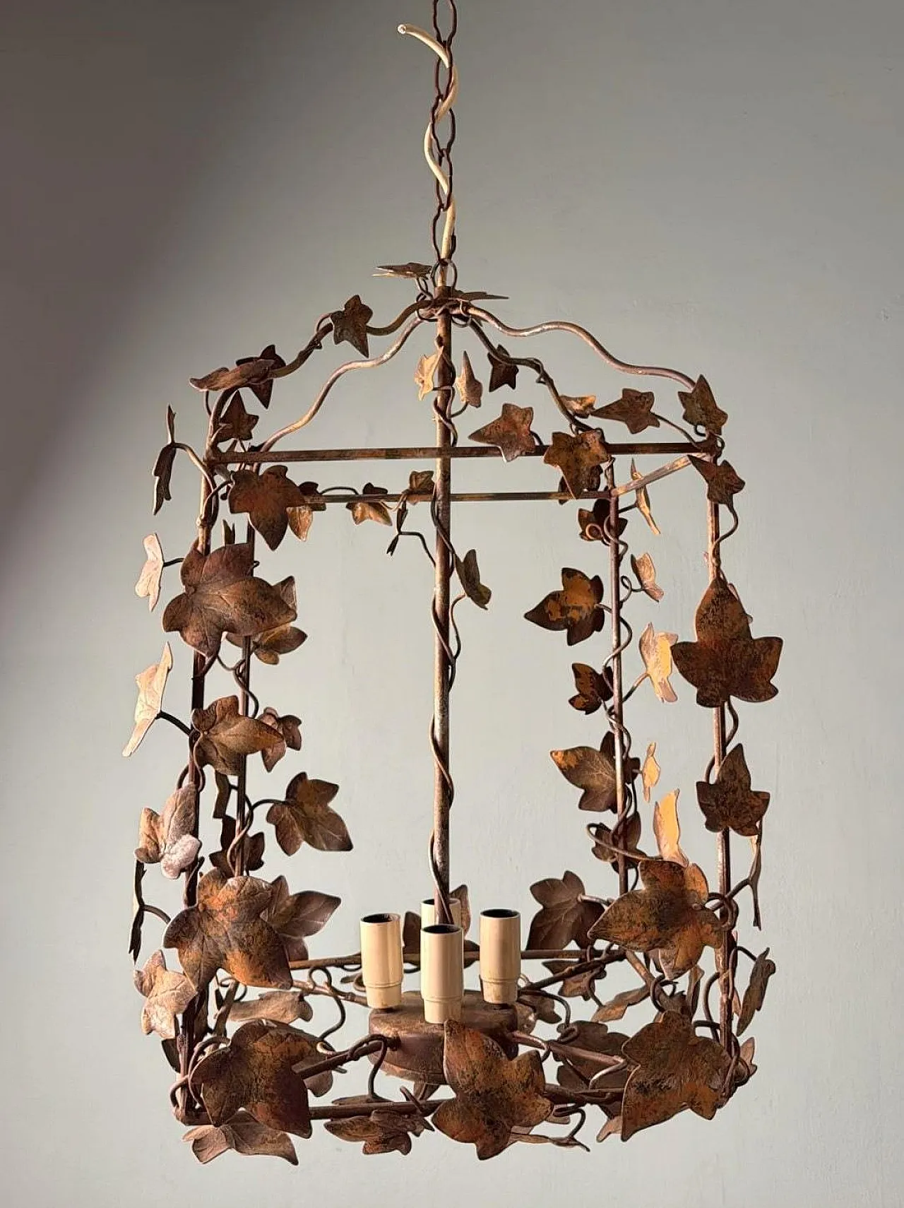 Florentine rustic style wrought iron chandelier, 1970s 2